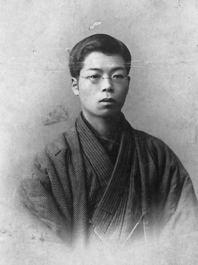 中村星湖、早稲田大学在学中の肖像、1906年（明治39年）12月撮影、22歳